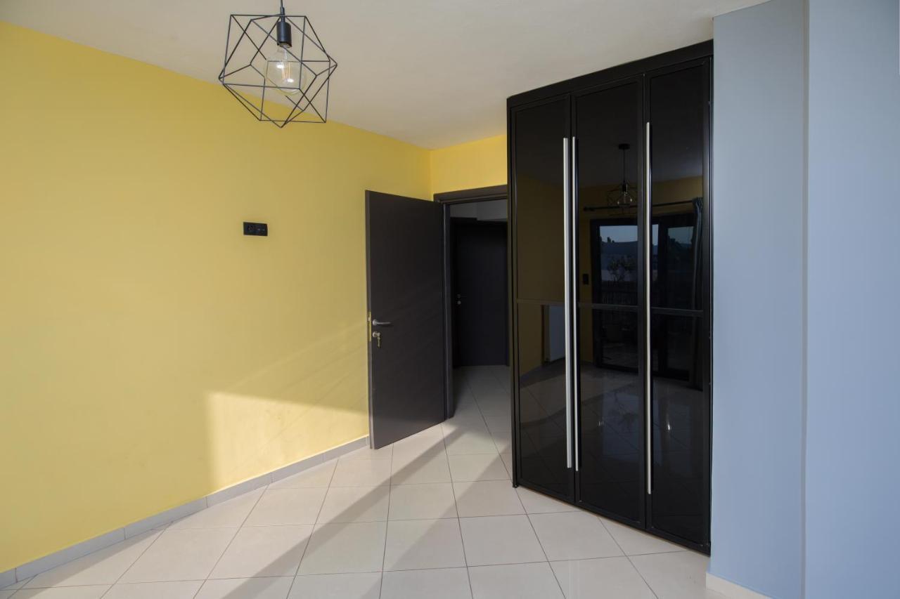 Spacious Modern Apartments With Great Rooftop View Aten Exteriör bild